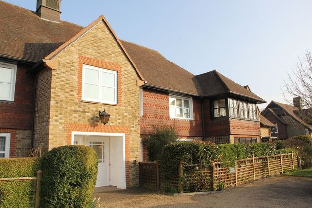  Image of 2 bedroom Flat for sale in Bluecoat Pond Christs Hospital Horsham RH13 at Bluecoat Pond Christs Hospital Horsham, RH13 0NW