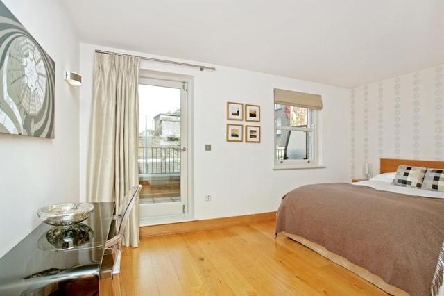  Image of 3 bedroom Detached house to rent in Botts Mews London W2 at Botts Mews  London, W2 5AG