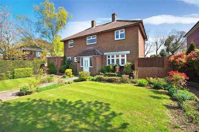  Image of 4 bedroom Detached house for sale in Boulevard Courrieres Aylesham Canterbury CT3 at Aylesham Canterbury Canterbury, CT3 3DT