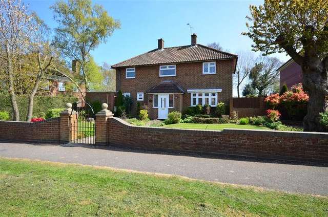  Image of 4 bedroom Detached house for sale in Boulevard Courrieres Aylesham Canterbury CT3 at Aylesham Canterbury Canterbury, CT3 3DT