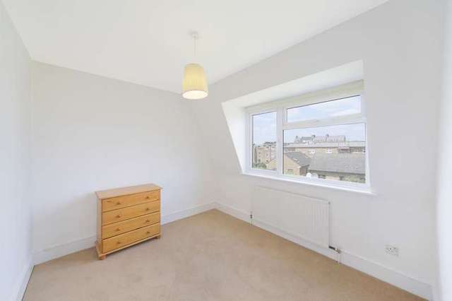  Image of 2 bedroom Property to rent in Brackenbury Gardens London W6 at Brackenbury Gardens  London, W6 0BP