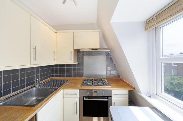  Image of 2 bedroom Property to rent in Brackenbury Gardens London W6 at Brackenbury Gardens  London, W6 0BP