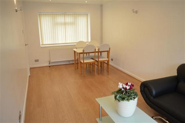  Image of 3 bedroom Semi-Detached house to rent in Brackleys Way Solihull B92 at Olton, B92 8QJ