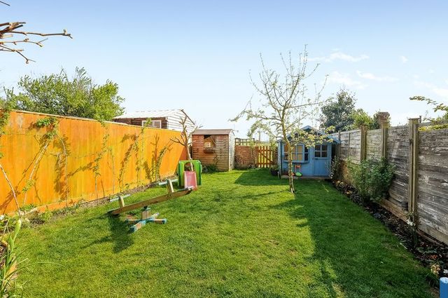  Image of 3 bedroom Terraced house for sale in Bradstocks Way Sutton Courtenay Abingdon OX14 at Bradstocks Way Sutton Courtenay Abingdon, OX14 4BZ