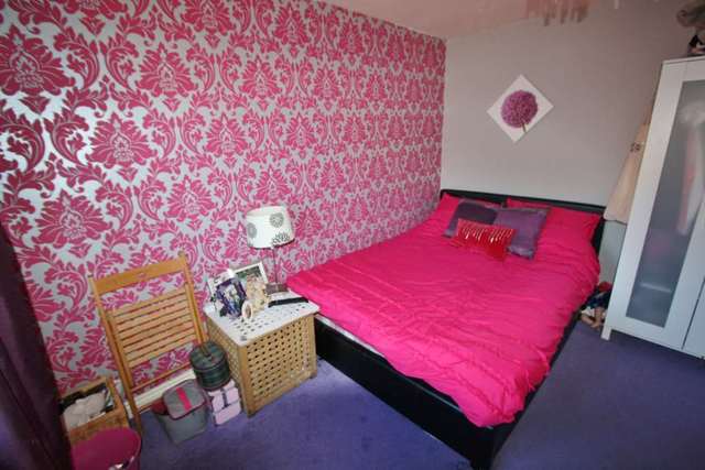  Image of 3 bedroom Semi-Detached house to rent in Briar Drive Dewsbury WF13 at Briar Drive  Dewsbury, WF13 4NJ