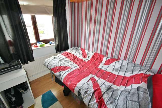  Image of 3 bedroom Semi-Detached house to rent in Briar Drive Dewsbury WF13 at Briar Drive  Dewsbury, WF13 4NJ