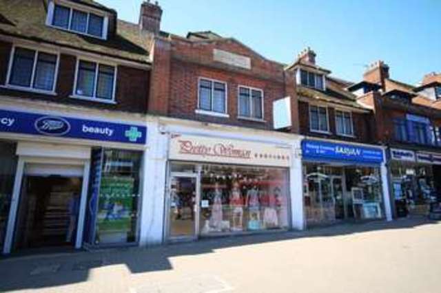  Image of Property to rent in Bridge Street Pinner HA5 at Bridge Street  Pinner, HA5 3HR