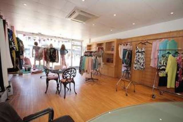  Image of Property to rent in Bridge Street Pinner HA5 at Bridge Street  Pinner, HA5 3HR