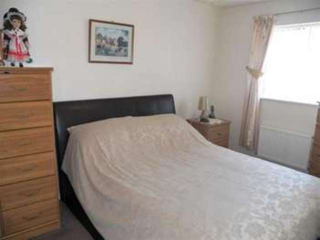  Image of 3 bedroom Property for sale in Broad Haven Close Penlan Swansea SA5 at Broad Haven Close Penplas Penplas, SA5 7NF