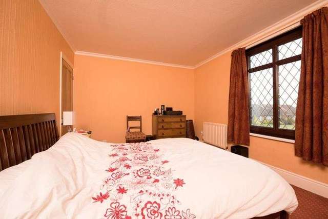  Image of 5 bedroom Detached house to rent in Brooks Lane Bosham Chichester PO18 at Brooks Lane Bosham Chichester, PO18 8JT