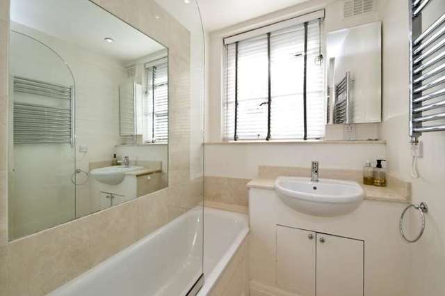  Image of 2 bedroom Flat for sale in Franklins Row London SW3 at Burton Court  Franklins Row, SW3 4SY