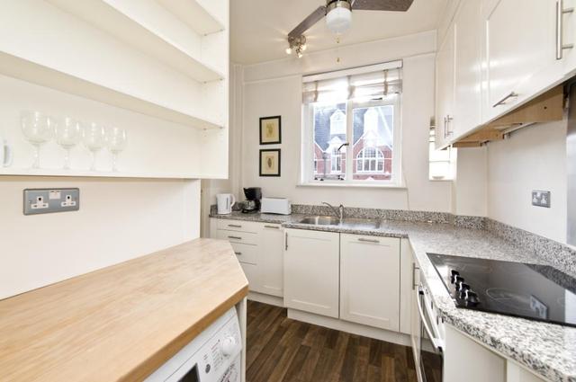  Image of 2 bedroom Flat for sale in Franklins Row London SW3 at Burton Court  Franklins Row, SW3 4SY