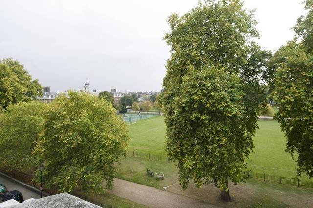  Image of 2 bedroom Flat for sale in Franklins Row London SW3 at Burton Court  Franklins Row, SW3 4SY