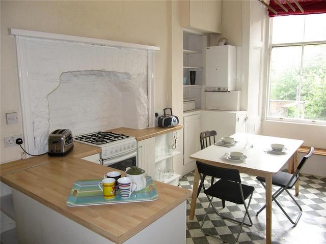  Image of 3 bedroom Flat to rent in Byres Road Glasgow G12 at Hillhead Glasgow Glasgow, G12 8TL