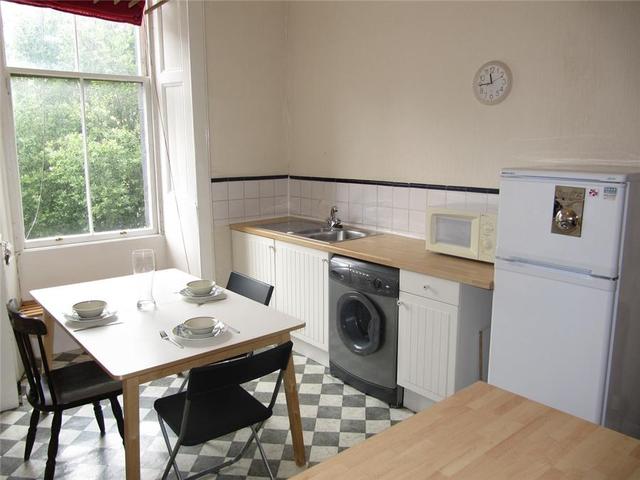  Image of 3 bedroom Flat to rent in Byres Road Glasgow G12 at Hillhead Glasgow Glasgow, G12 8TL
