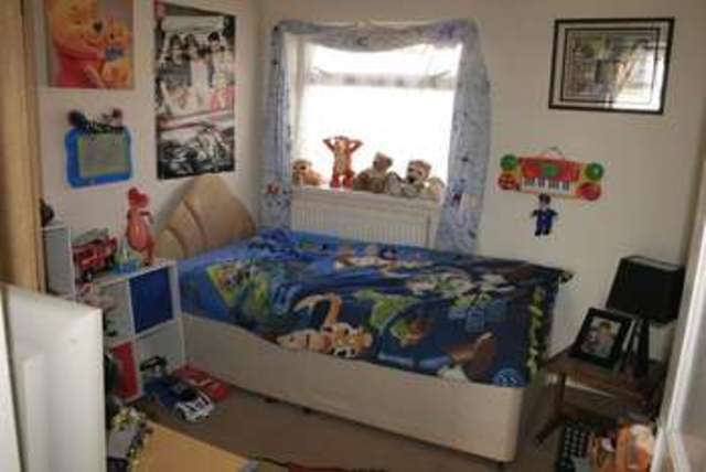  Image of 4 bedroom Terraced house for sale in Caldmore Road Walsall WS1 at Caldmore Road Caldmore Walsall, WS1 3RB