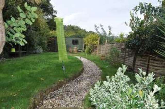  Image of 3 bedroom Semi-Detached house to rent in Carshalton Road Carshalton SM5 at Carshalton Road  Carshalton, SM5 3PZ