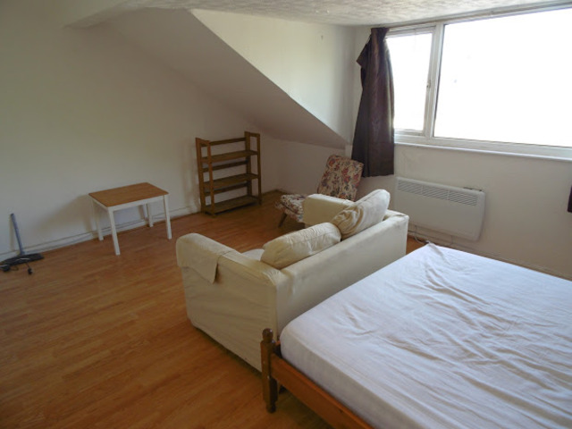  Image of Apartment to rent in Cathays Terrace Cathays Cardiff CF24 at CATHAYS TERRACE  CARDIFF, CF24 4HZ