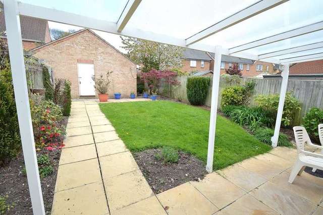  Image of 1 bedroom Detached house to rent in Catmint Close Chandler