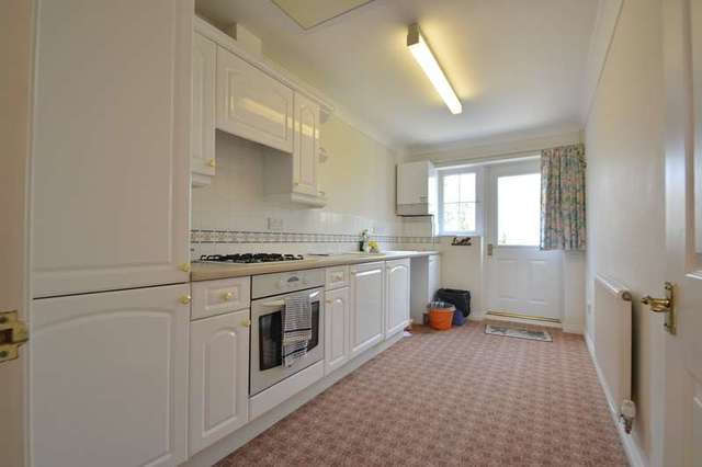  Image of 1 bedroom Detached house to rent in Catmint Close Chandler