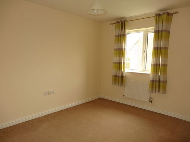  Image of 3 bedroom Semi-Detached house to rent in Chandlers Croft Ibstock LE67 at Chandlers Croft Ibstock Leicestershire, LE67 6PR