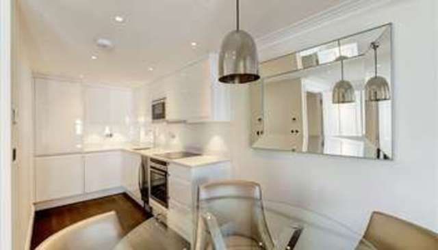  Image of 1 bedroom Flat to rent in Park Walk London SW10 at London, SW10 0AJ