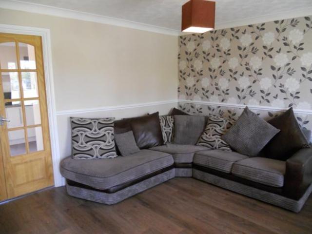  Image of 3 bedroom Semi-Detached house to rent in Chessington Close Bedford MK41 at Bedford Beds Beds, MK41 0SB