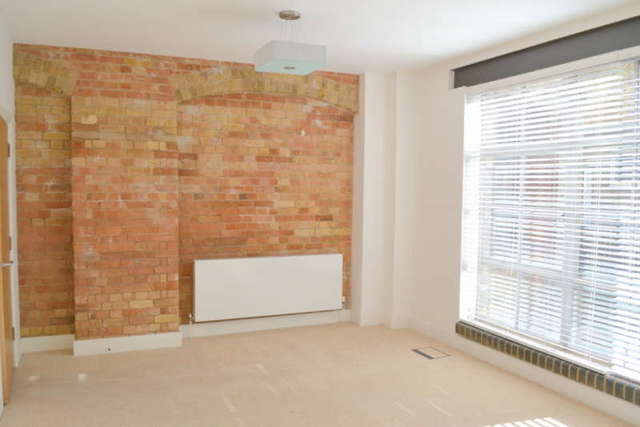  Image of 2 bedroom Flat to rent in Shepherdess Place London N1 at Old Street  Shoreditch, N1 7LJ