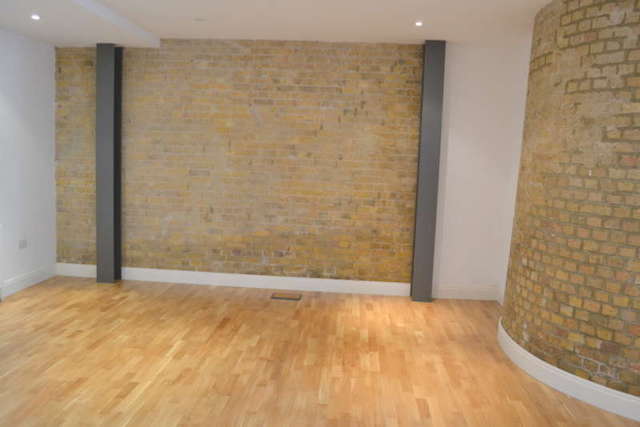  Image of 2 bedroom Flat to rent in Shepherdess Place London N1 at Old Street  Shoreditch, N1 7LJ