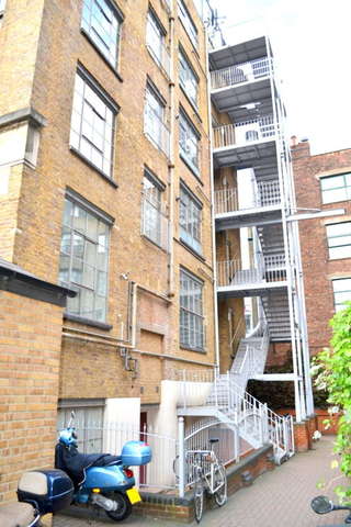  Image of 2 bedroom Flat to rent in Shepherdess Place London N1 at Old Street  Shoreditch, N1 7LJ