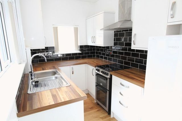  Image of 2 bedroom Property to rent in Christleton Road Great Boughton Chester CH3 at Christleton Road  Chester, CH3 5UG