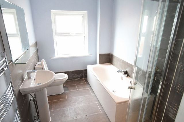  Image of 2 bedroom Property to rent in Christleton Road Great Boughton Chester CH3 at Christleton Road  Chester, CH3 5UG