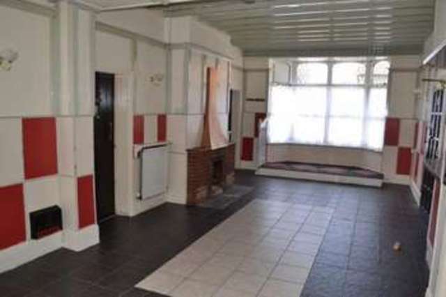  Image of 6 bedroom Property for sale in Church Street Kirton Lindsey Gainsborough DN21 at 8 Church Street  Gainsborough, DN21 4PN