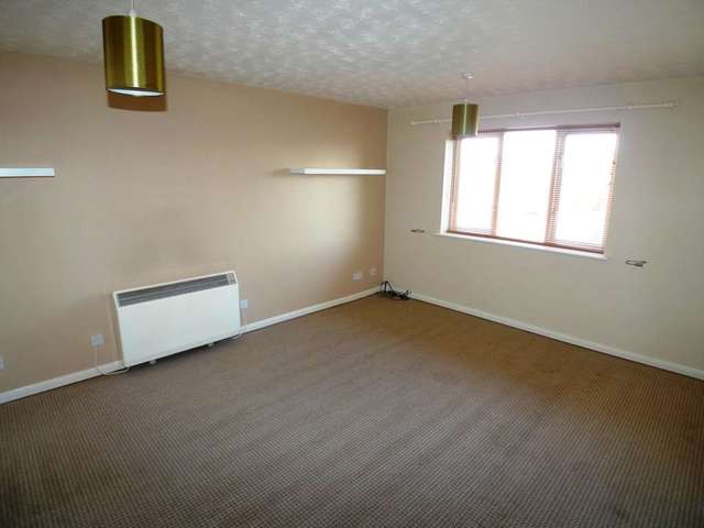  Image of 1 bedroom Flat to rent in Churchill Close Dartford DA1 at Churchill Close  Dartford, DA1 1QL