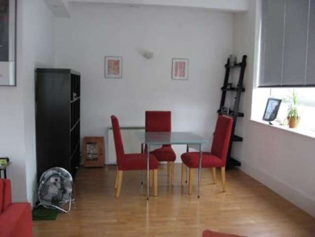  Image of 2 bedroom Flat to rent in Dingley Road London EC1V at London Goswell Road, EC1V 8BW