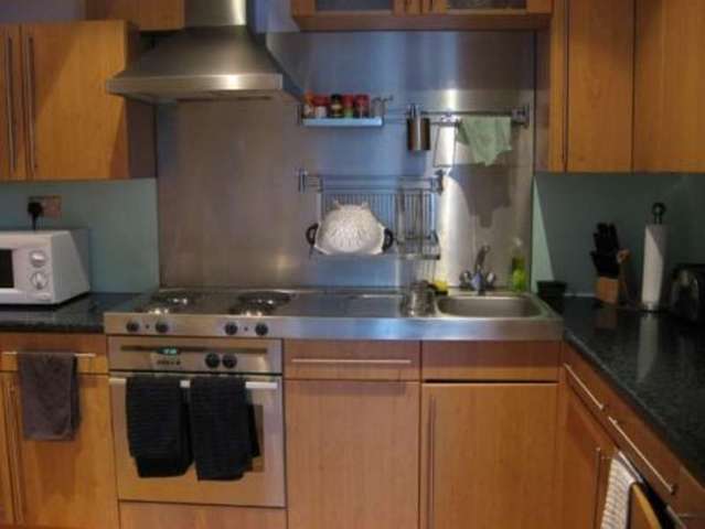  Image of 2 bedroom Flat to rent in Dingley Road London EC1V at London Goswell Road, EC1V 8BW