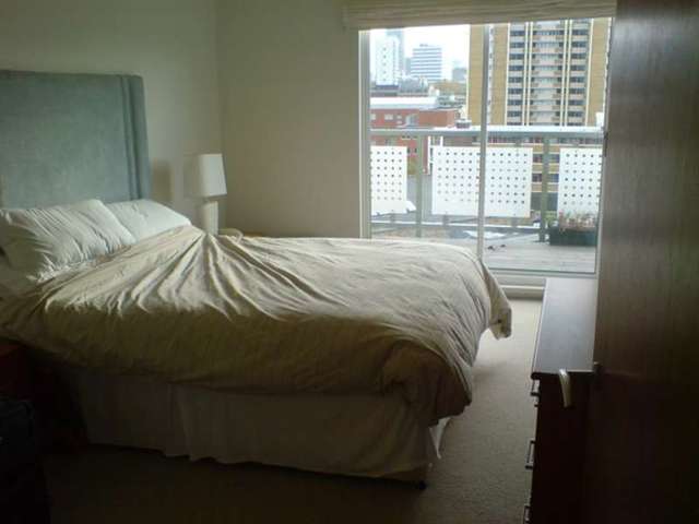  Image of 2 bedroom Flat to rent in Dingley Road London EC1V at London Goswell Road, EC1V 8BW