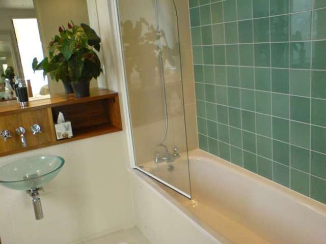  Image of 2 bedroom Flat to rent in Dingley Road London EC1V at London Goswell Road, EC1V 8BW