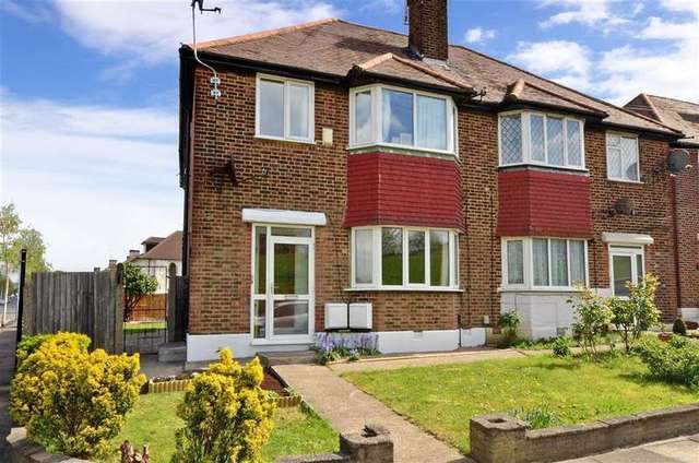  Image of 2 bedroom Detached house for sale in Claybury Broadway Clayhall Ilford IG5 at Clayhall Essex Ilford, IG5 0JA