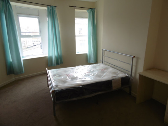  Image of 1 bedroom Apartment to rent in Clive Street Cardiff CF11 at CLIVE STREET  CARDIFF, CF11 7HJ