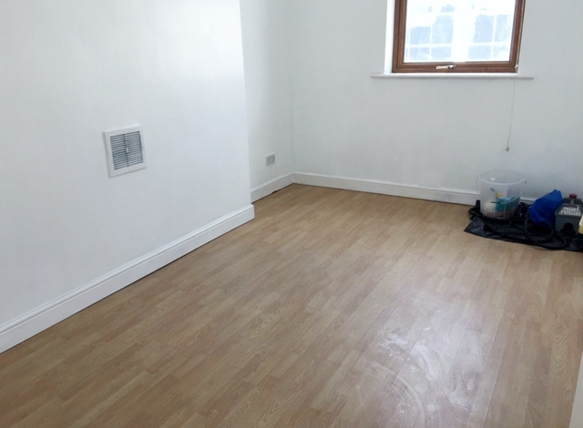  Image of 2 bedroom Flat to rent in Commercial Road London E1 at Commercial Road  London, E1 2DA