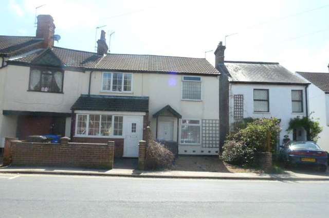  Image of 2 bedroom Detached house to rent in Commodore Road Lowestoft NR32 at Oulton Broad  Lowestoft, NR32 3NF