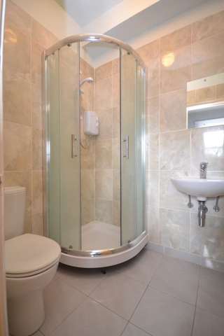  Image of Studio flat to rent in Connaught Road Reading RG30 at Connaught Road  Reading, RG30 2UF