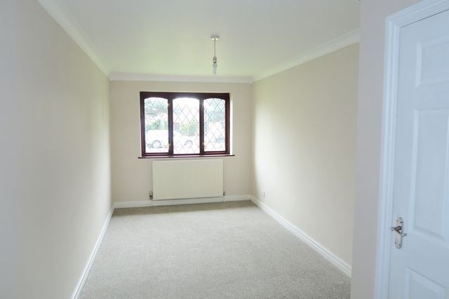  Image of 4 bedroom Detached house for sale in Daisy Hill Morley Leeds LS27 at Daisy Hill Morley Leeds, LS27 8NQ