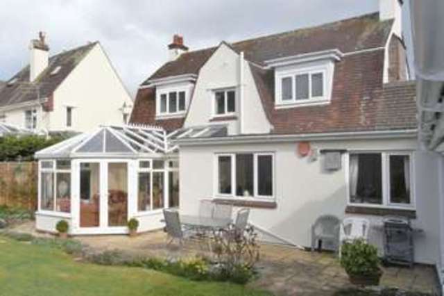  Image of 4 bedroom Detached house to rent in Dartmouth Road Paignton TQ4 at Dartmouth Road  Paignton, TQ4 6LH