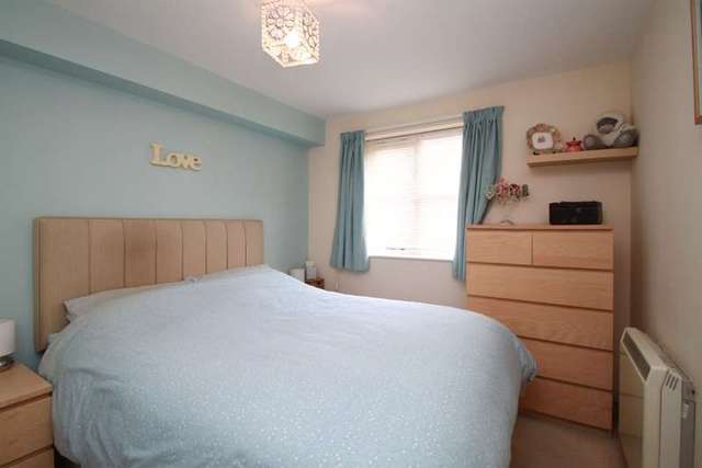 Image of 2 bedroom Flat for sale in Donald Woods Gardens Tolworth Surbiton KT5 at Surbiton Surrey, KT5 9NP