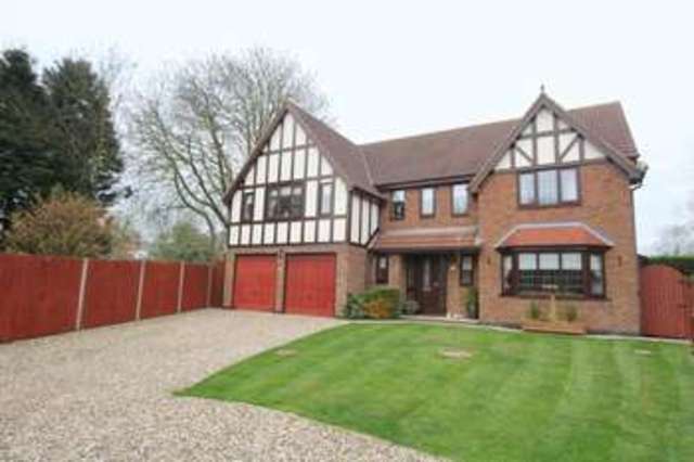  Image of 5 bedroom Detached house for sale in Dove Close Roos Hull HU12 at Dove Close Roos Hull, HU12 0LL
