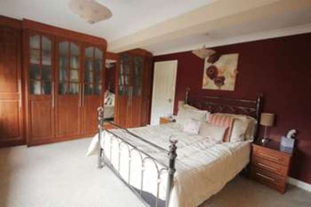 Image of 5 bedroom Detached house for sale in Dove Close Roos Hull HU12 at Dove Close Roos Hull, HU12 0LL