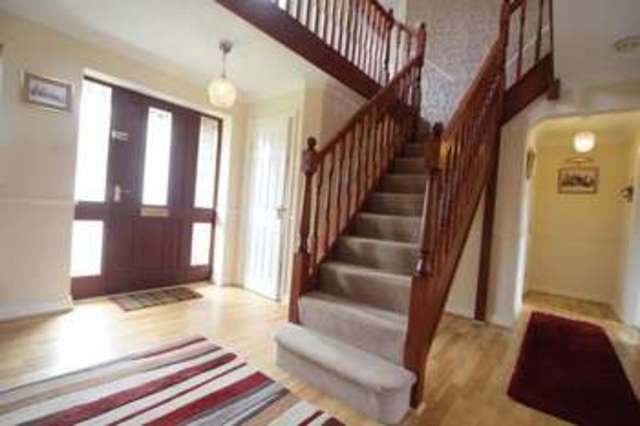  Image of 5 bedroom Detached house for sale in Dove Close Roos Hull HU12 at Dove Close Roos Hull, HU12 0LL