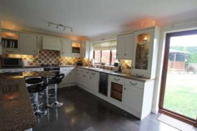  Image of 5 bedroom Detached house for sale in Dove Close Roos Hull HU12 at Dove Close Roos Hull, HU12 0LL